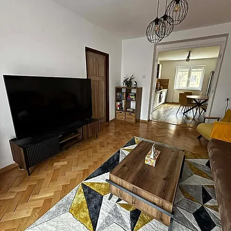 Matica Nest - Cozy In The Center