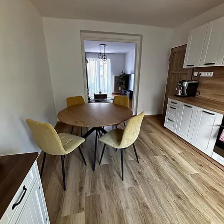 Matica Nest - Cozy In The Center