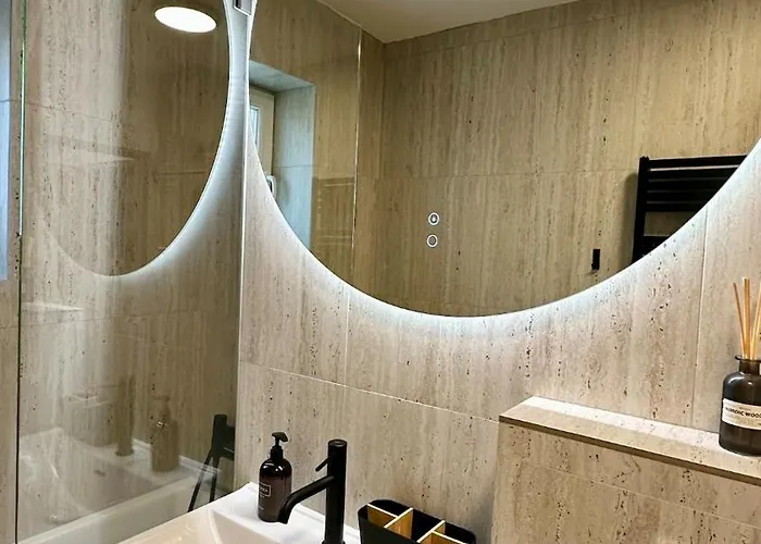 Matica Nest - Cozy In The Center 아파트 *