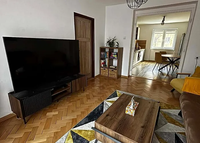 Matica Nest - Cozy In The Center