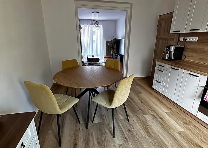 Matica Nest - Cozy In The Center